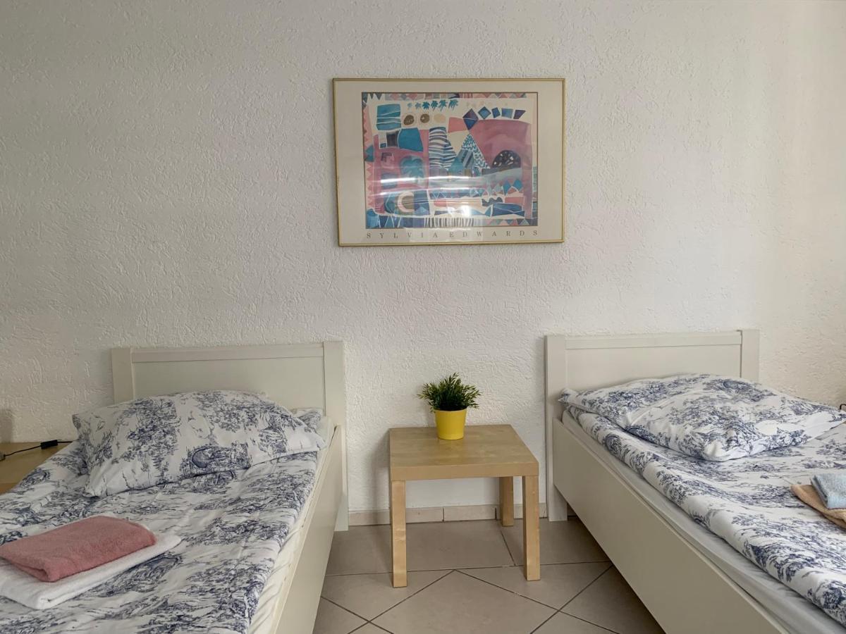 1 Souterrainfenster Apartment *